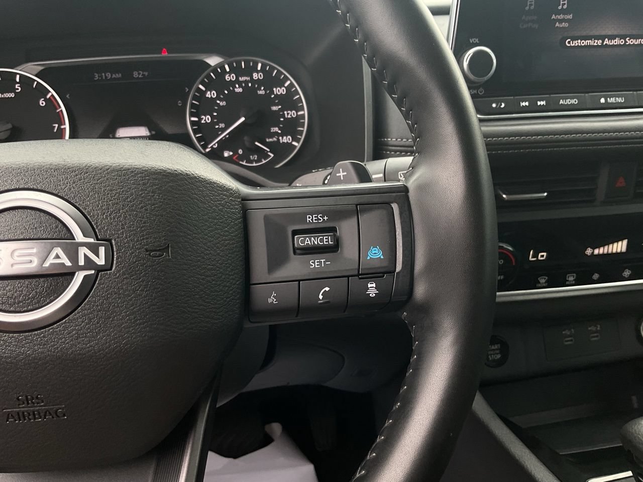 Used 2025 Nissan Rogue SV FWD image 34