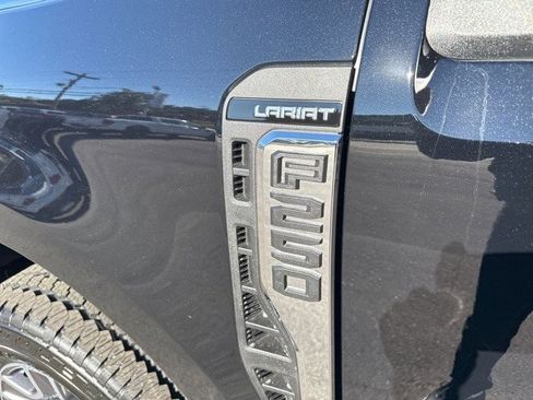 New 2026 Ford F250 Lariat w/ FX4 Off-Road Package image 10