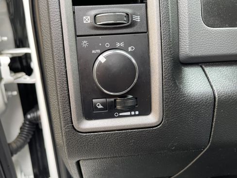 Used 2018 RAM 2500 Tradesman w/ Chrome Appearance Group AWD/4WD image 30