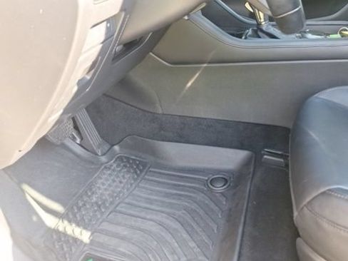 Used 2023 MAZDA MAZDA3 s FWD image 10