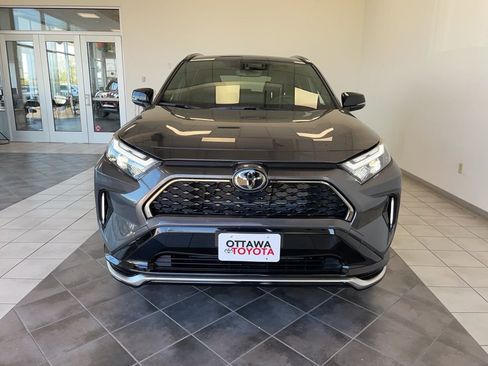 Used 2025 Toyota RAV4 XSE w/ Weather Package AWD/4WD image 3