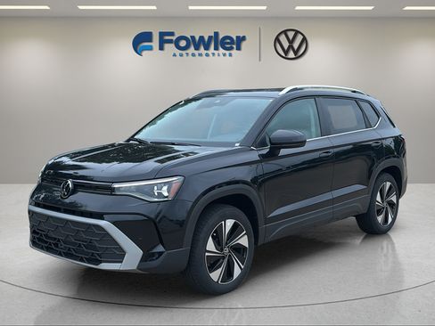 New 2026 Volkswagen Taos SE AWD/4WD image 3