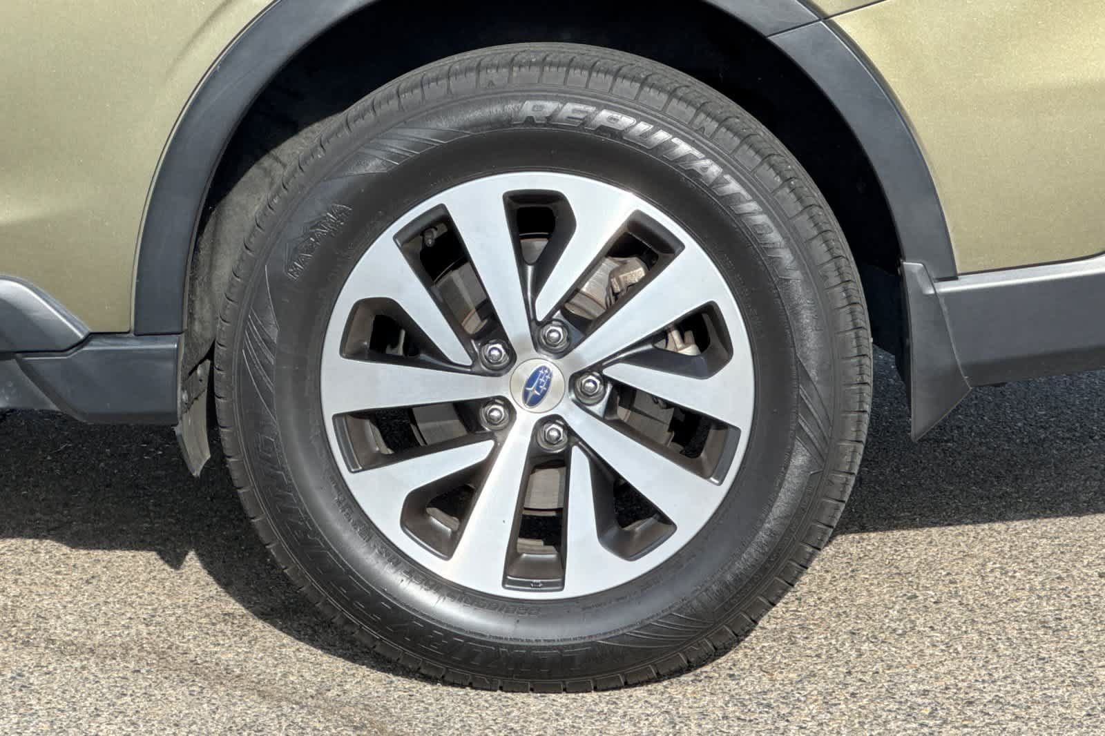 Used 2020 Subaru Outback Premium w/ Popular Package #1 AWD/4WD image 25