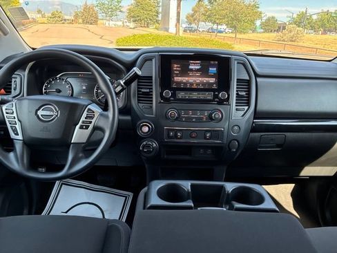 Used 2024 Nissan Titan SV AWD/4WD image 29