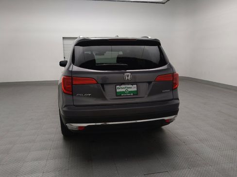 Used 2017 Honda Pilot Touring image 6