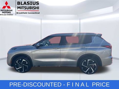Used 2022 Mitsubishi Outlander SEL AWD/4WD image 19