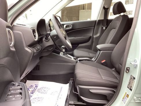 New 2026 Hyundai Venue FWD image 20