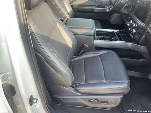 Used 2025 Ford F250 Lariat w/ Tremor Off-Road Package AWD/4WD image 36