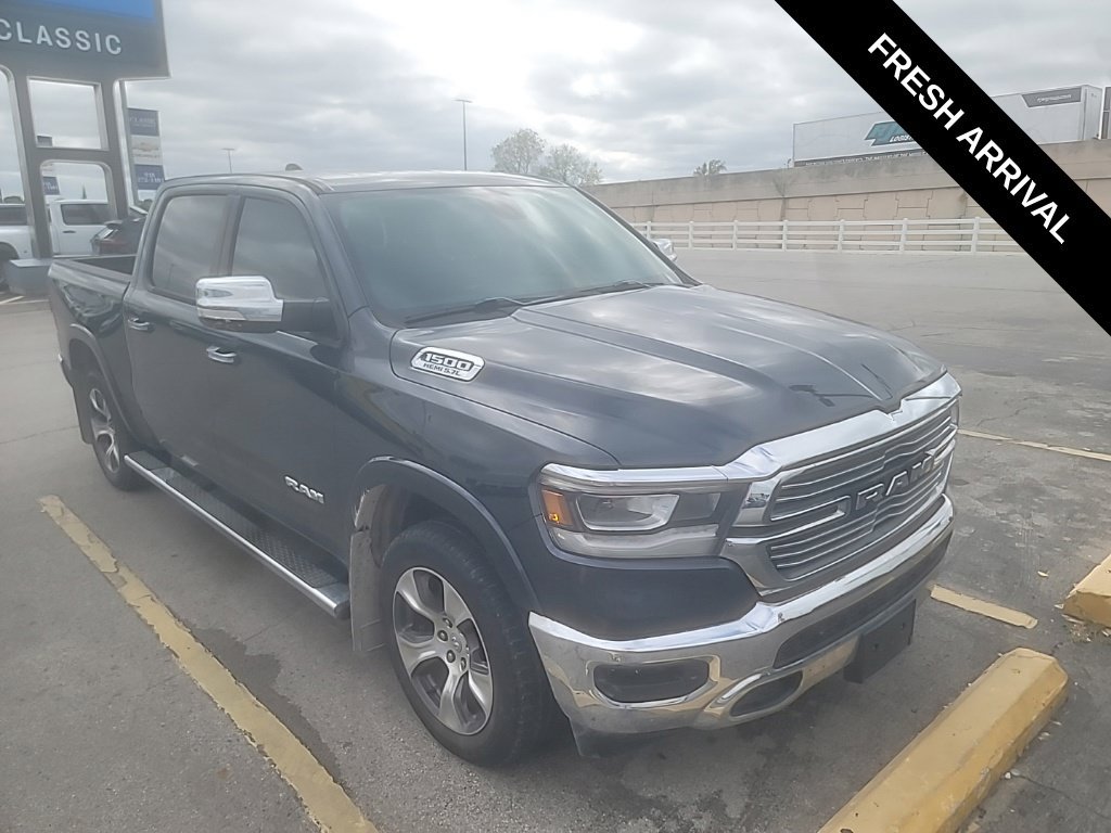 Used 2019 RAM 1500 Laramie AWD/4WD image 1