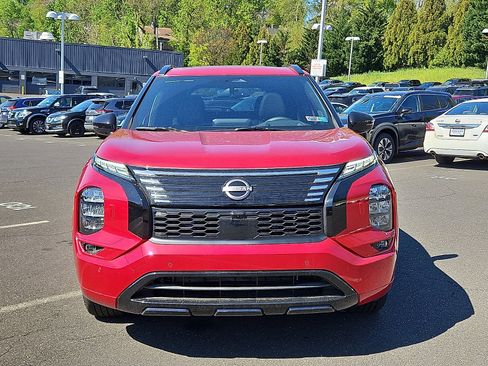 New 2026 Nissan Rogue Platinum AWD/4WD image 2