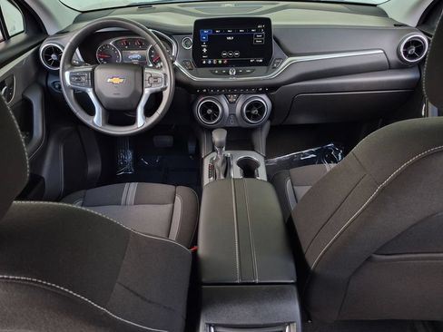 Used 2025 Chevrolet Blazer LT AWD/4WD image 24