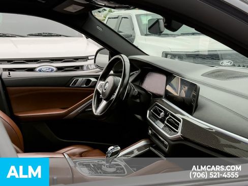 Used 2022 BMW X6 M50i w/ Premium Package AWD/4WD image 17