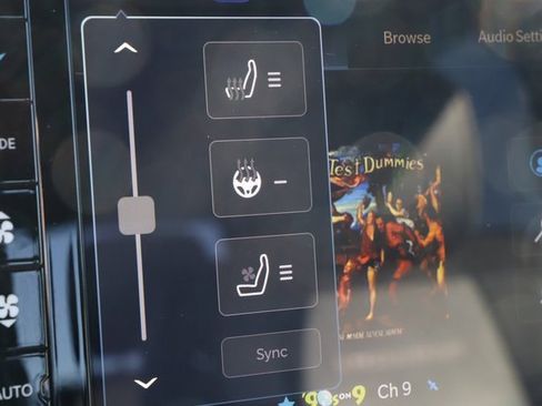 Used 2024 RAM 2500 Laramie w/ Night Edition image 32