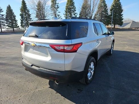 Used 2020 Chevrolet Traverse LT w/ Driver Confidence II Package image 6