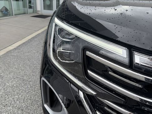 Used 2024 Volkswagen Atlas SEL image 10