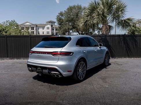 Used 2023 Porsche Macan S AWD/4WD image 3