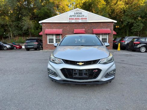 Used 2017 Chevrolet Cruze LT w/ RS Package FWD image 2