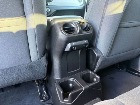 Used 2025 Jeep Wrangler Sport S AWD/4WD image 22