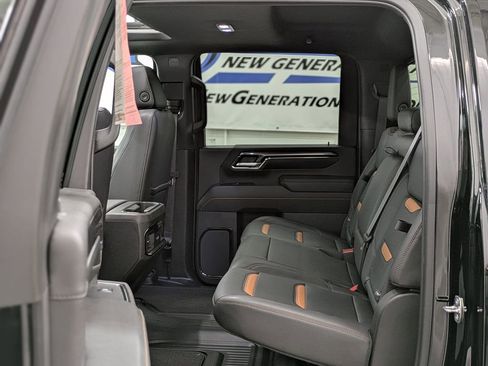 Used 2024 GMC Sierra 2500 AT4 w/ AT4 Premium Plus Package AWD/4WD image 31