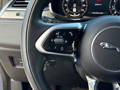 Used 2024 Jaguar F-PACE R-Dynamic S image 33