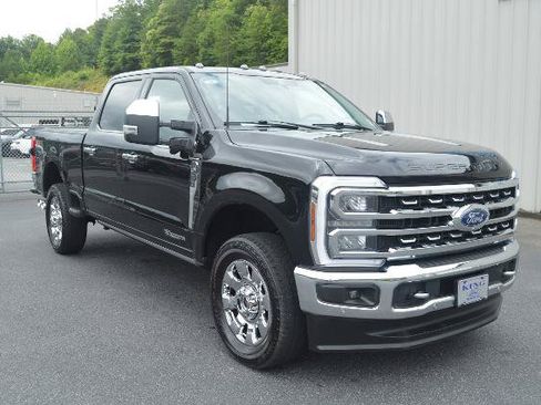 Certified 2024 Ford F350 Lariat w/ Lariat Ultimate Package AWD/4WD image 4