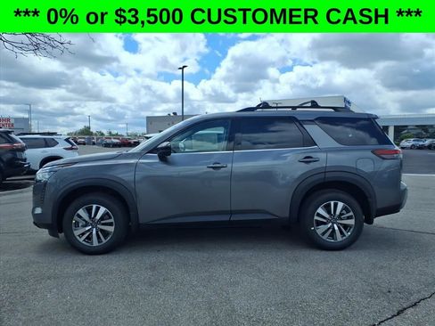 New 2026 Nissan Pathfinder SL AWD/4WD image 5