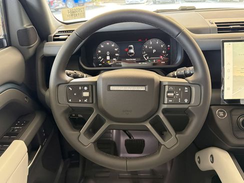 New 2026 Land Rover Defender 110 X-Dynamic SE AWD/4WD image 22