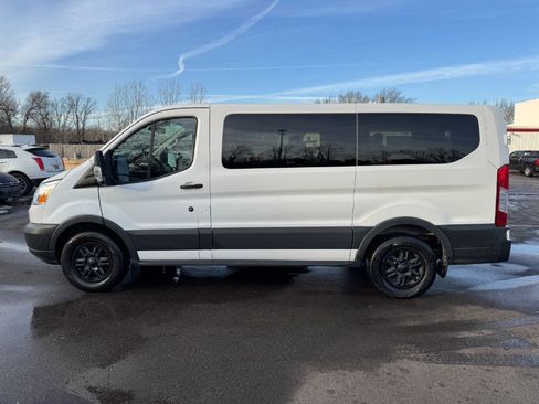 Used 2015 Ford Transit 150 XLT image 2