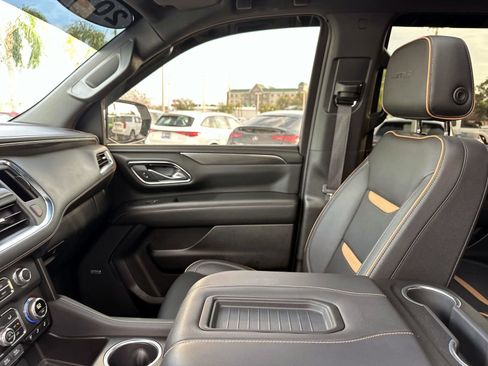 Used 2023 GMC Yukon AT4 w/ AT4 Premium Package image 24
