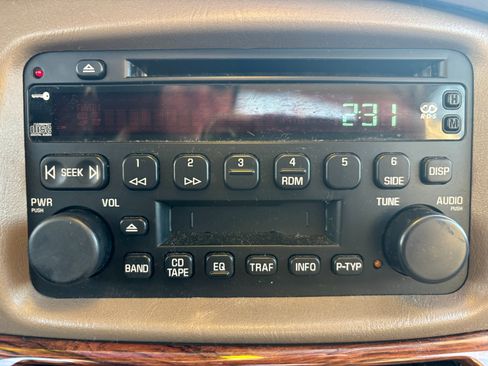 Used 2004 Buick Le Sabre Custom image 14