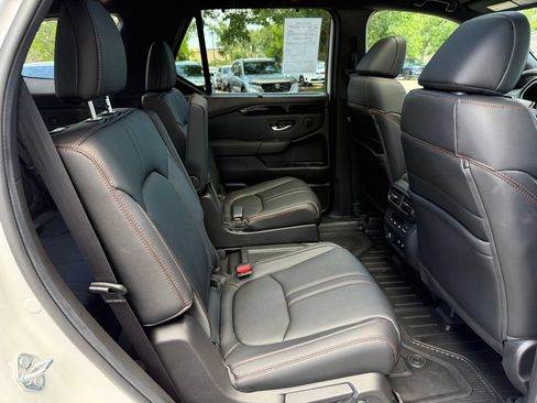 Certified 2026 Honda Pilot TrailSport image 21