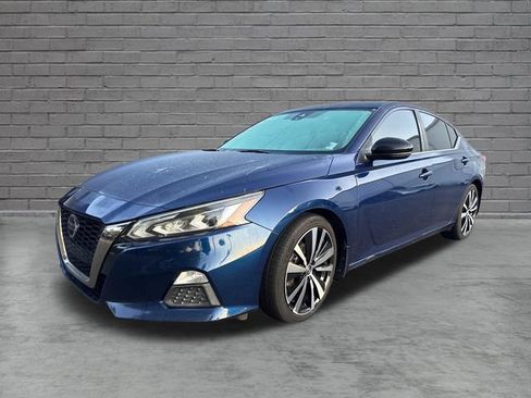 Used 2020 Nissan Altima 2.5 SR w/ Premium Package FWD image 9