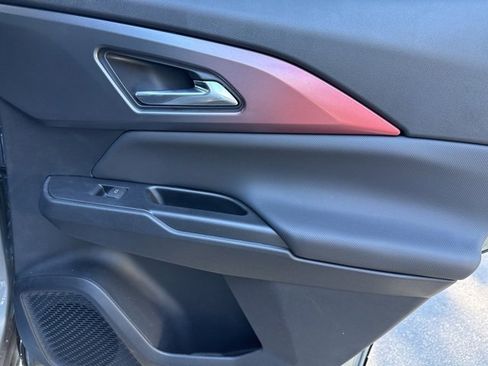 Used 2024 Chevrolet Equinox EV RS image 27