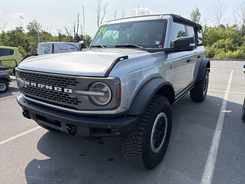 Used 2024 Ford Bronco Badlands AWD/4WD image 5