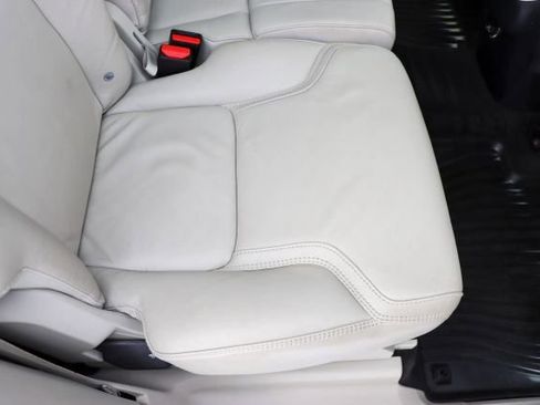 Used 2018 Volvo XC90 T6 Momentum w/ Convenience Package image 24