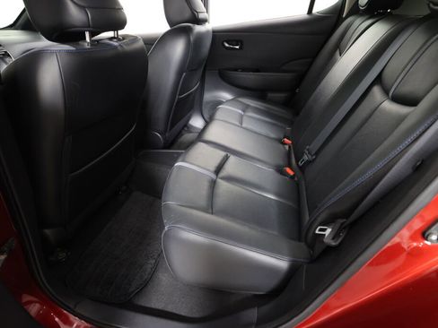 Used 2018 Nissan Leaf SL w/ SL Technology Package image 17