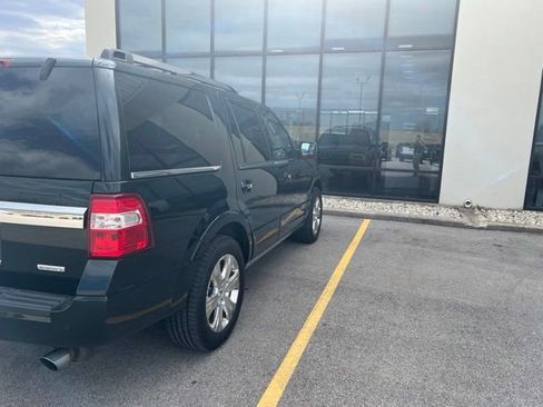 Used 2015 Ford Expedition Platinum AWD/4WD image 3