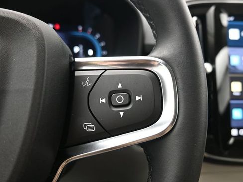 Used 2023 Volvo XC40 B4 Plus w/ Driver Assist Package image 24