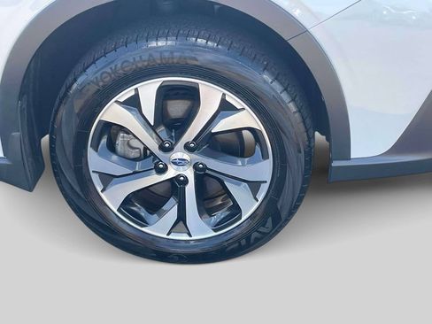 Used 2020 Subaru Outback Limited AWD/4WD image 9