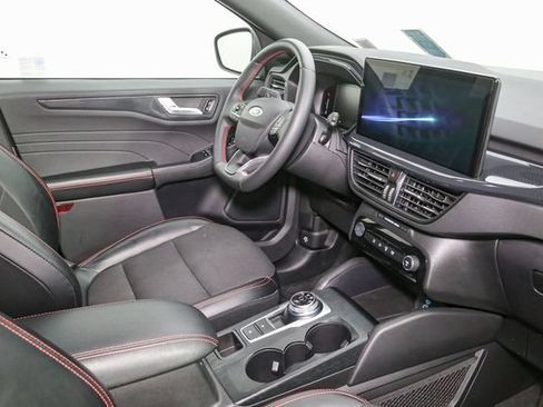 Used 2023 Ford Escape ST-Line Select w/ Tech Pack #1 AWD/4WD image 17