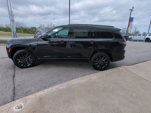 New 2026 Jeep Grand Cherokee L Limited AWD/4WD image 32