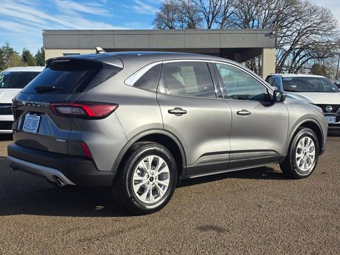 Used 2024 Ford Escape Active image 29