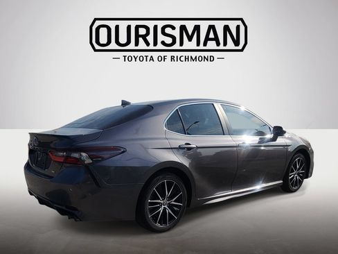 Used 2023 Toyota Camry SE w/ Convenience Package FWD image 7