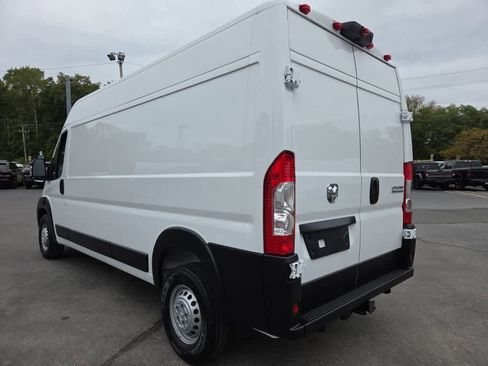 New 2025 RAM ProMaster 2500 image 8