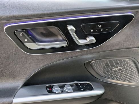 Used 2025 Mercedes-Benz C 300 4MATIC Sedan image 13