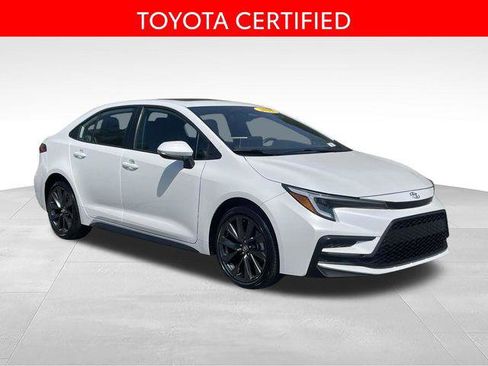 Certified 2025 Toyota Corolla XSE image 1
