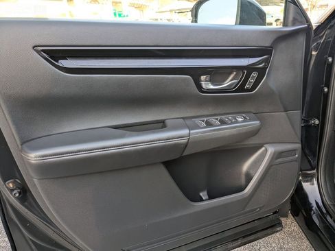 Used 2025 Honda CR-V EX-L image 13