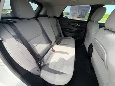 Used 2025 Chevrolet TrailBlazer LT FWD image 27