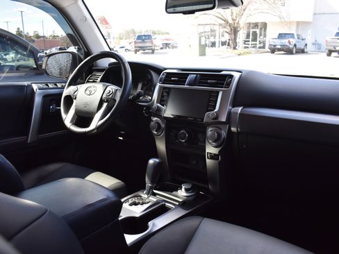 Used 2021 Toyota 4Runner SR5 Premium w/ Moonroof Package image 31