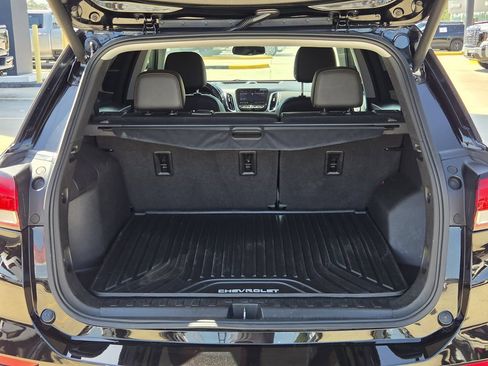 Used 2022 Chevrolet Equinox Premier FWD image 17